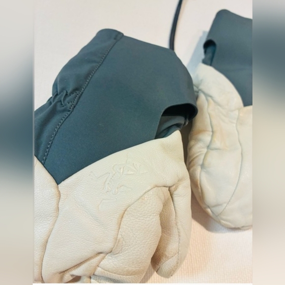 Arc’teryx S Leather GORE-TEX Ski Mittens - Picture 6 of 6